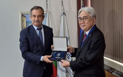МУ – Варна разширява партньорството си с Комацу