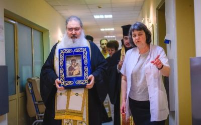 Иверска икона посети детската онкохематология във Варна