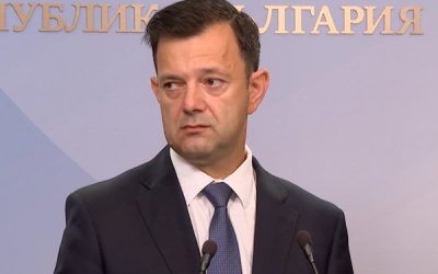Предлагат дефибрилатори за 2300 автомобила на МВР